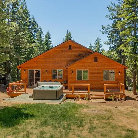 Spruce Haven At Tahoe Donner - Luxury Pet Friendly Cabin W Private Hot Tub